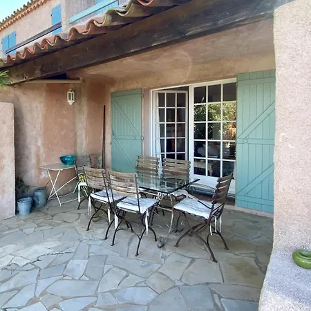 Дом отдыха Mas Provencal With Jacuzzi *